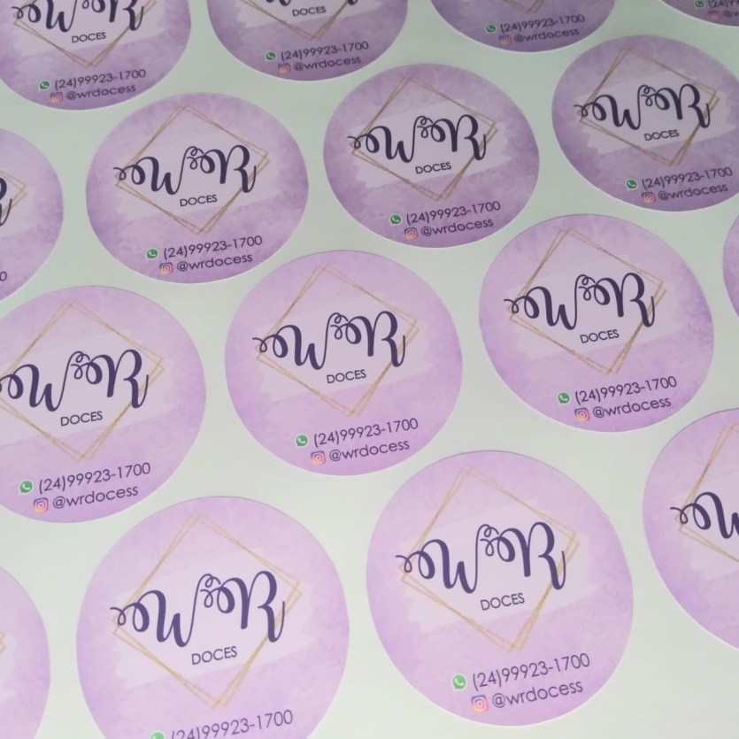 Cartela com 100 adesivos personalizados