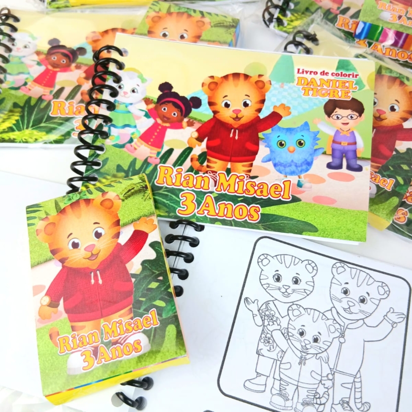 20 Mini Livrinhos para Colorir + Giz de Cera