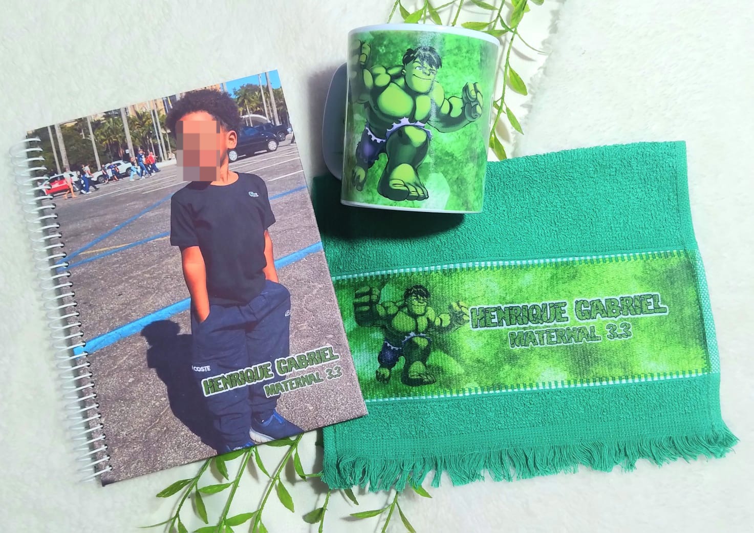 Kit Escolar: Agenda, Caneca +Toalhinha Personalizada